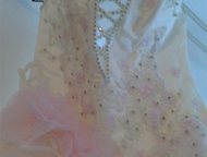 Екатеринбург: Продам свадебное платье, фата, обручи Продам Свадебное платье, цвет легкий беж, рост 160-167, в комплекте фата и обручи. Носилось 1 раз на свадьбе в х