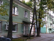 Екатеринбург: продам комнату Срочно продам	  В центре Химмаша комнату в двухэтажном доме коридорного типа. Комната угловая, на два окна, очень теплая. Напротив – об