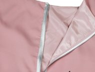:  Victoria Beckham      Victoria Beckham. Must Have!   -   !    