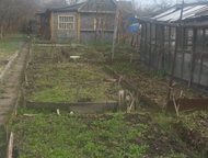 Санкт-Петербург: дачный участок с домиком Участок 3 сотки с возможностью выкупа у соседей 2-3 сотки. в 20 минутах ходьбы от ст. метро пр. Ветеранов. Водопровод летний,
